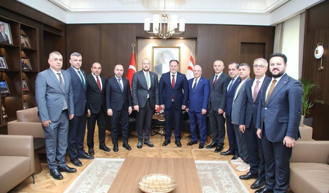 Öztürkler MÜSİAD heyetini kabul etti