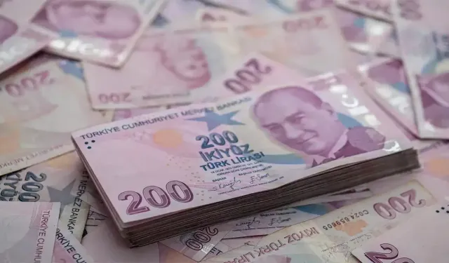 Türkiye’de bütçe Şubat ayında 24,4 milyar TL fazla verdi