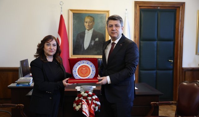 Meclis Genel Sekreteri Fırat, TBMM Genel Sekreteri Kırbıyık’ı ziyaret etti