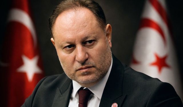 Rahmetle anıyor; aziz hatırası önünde saygıyla eğiliyorum