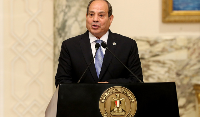 Sisi: "Bölgesel krizlerin çözümü siyasi süreçten geçer"