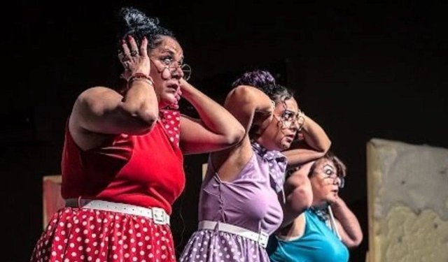 “Kozalar” Beşparmaklar Tiyatro Festivali’nde prömiyer yaptı