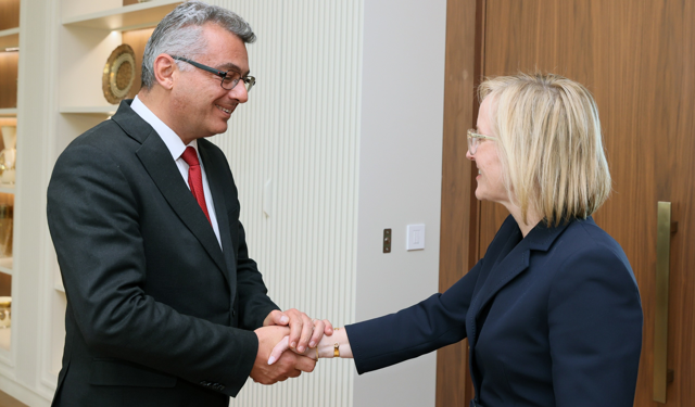 Erhürman, ABD Büyükelçisi Davis’i Kabul Etti