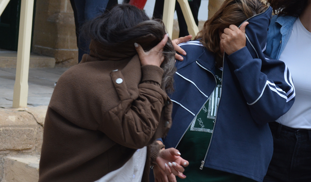 Sahte evrakla oturma izni aldılar iddiası