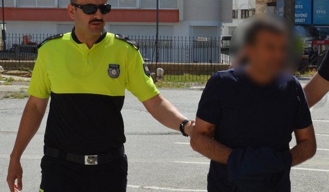 211 adet telefonu ülkeye sokmaya çalışan zanlı mahkemeye çıkarıldı!