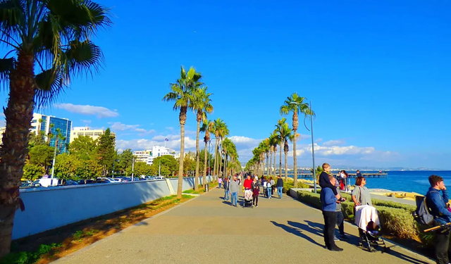 Güney Kıbrıs'ta Turizm Gelirleri Nisan Ayında Yüzde 35 Düştü