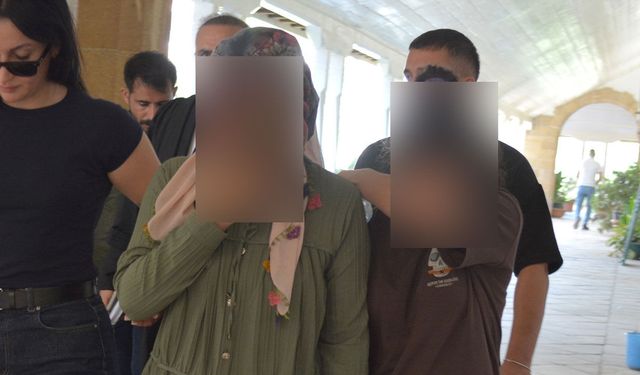 Buldukları banka kartıyla alışveriş yaptılar!