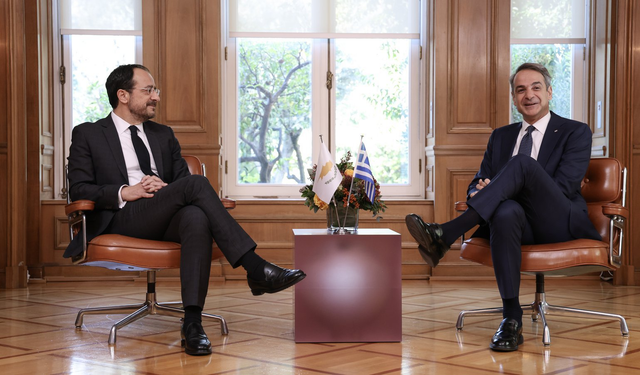 Miçotakis'ten Hristodulidis'e destek: "Gerçek ilerleme olacaksa zamanı şimdi"