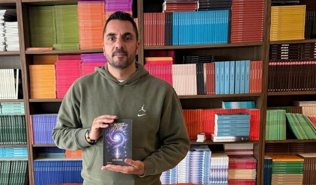 "Sonsuz Bilge" kitabı Kıbrıs'ta satışa sunuldu