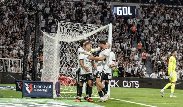 Beşiktaş Erzurumspor’u 3-0 yendi, liderliğe yükseldi