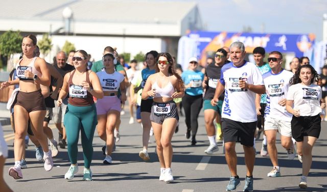 İskele Yarı Maratonu ilk kez koşuldu: Spor ve dayanışma aynı parkurda buluştu