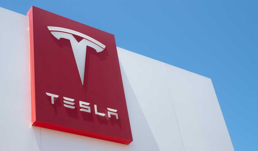 Tesla'nın piyasa değeri 1 trilyon dolara ulaştı