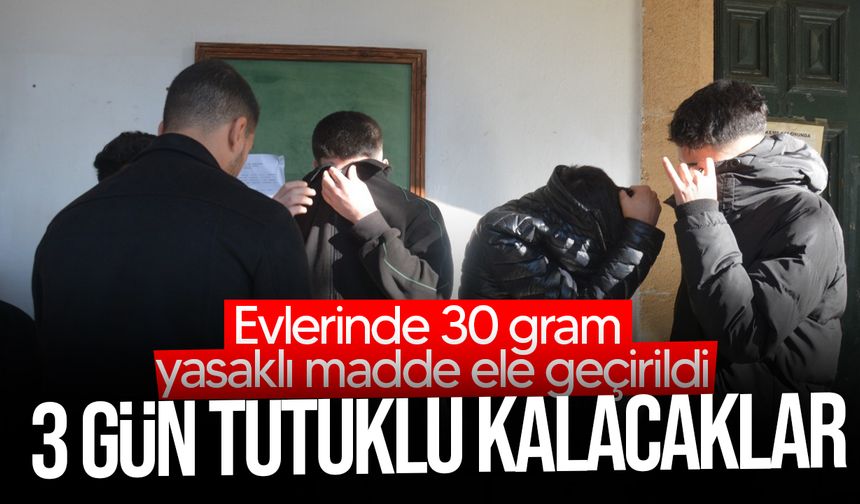 Yasaklı madde zanlıları mahkemeye çıkarıldı!