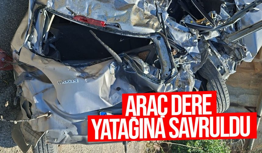 Zümrütköy'de feci kaza: Araç dere yatağına savruldu