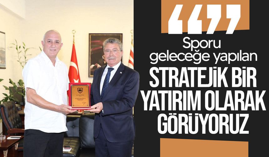 Başbakan Üstel, Türk Ocağı Limasol Spor Kulübü heyetini kabul etti