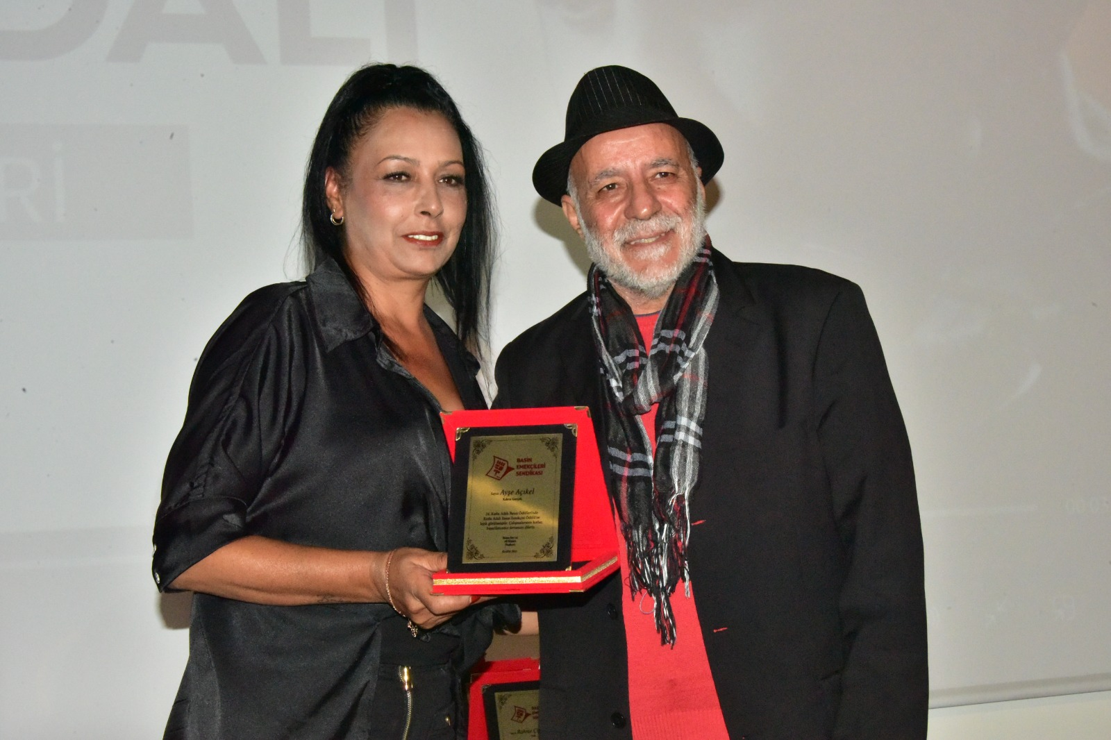 ayşe açıkel kutlu adalı basın ödüller