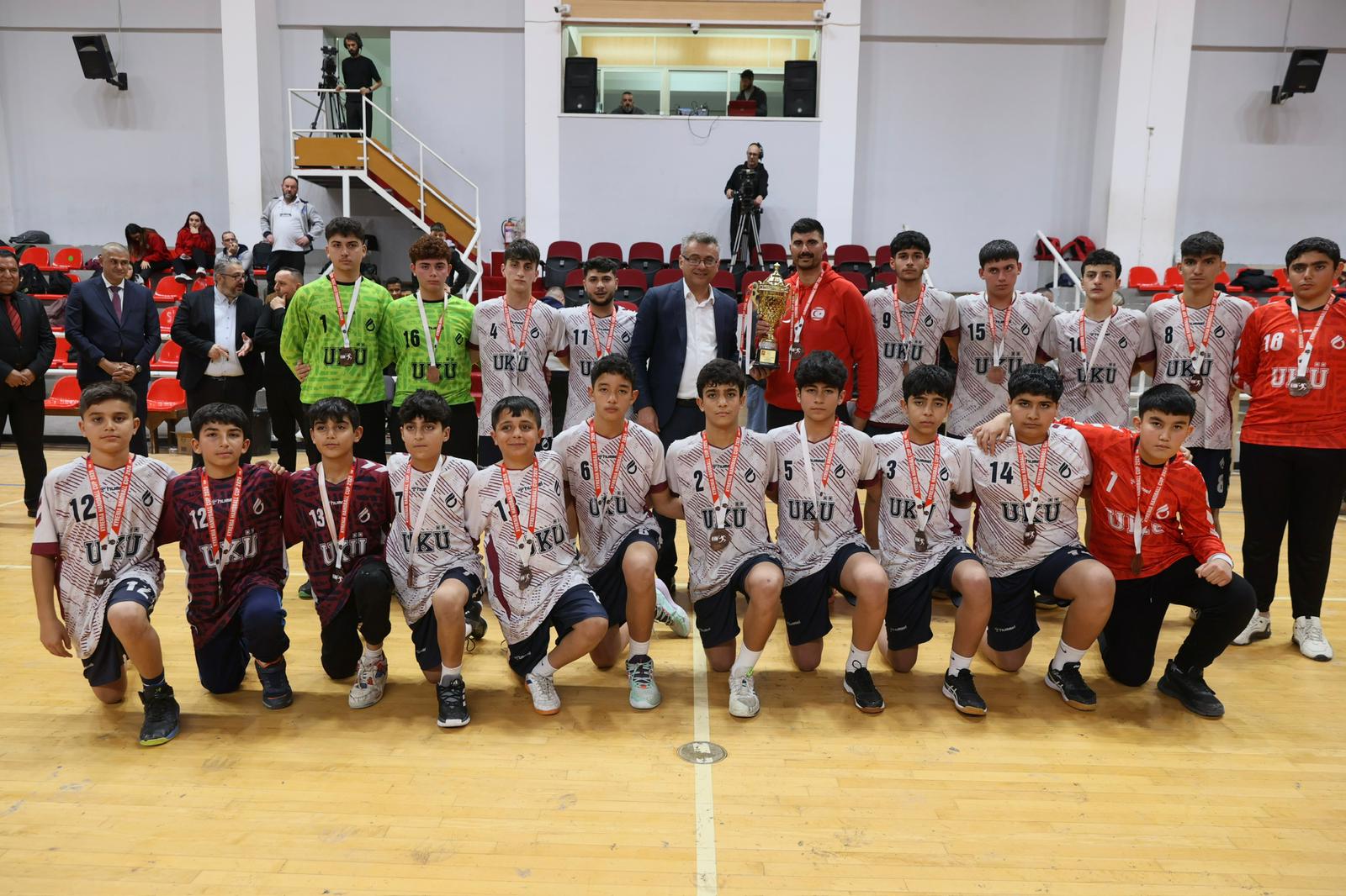 Erhurman Kyrenia Cup Finalinde Konustu Genclerimizin Dunyayla Bulusmasi Ortak Hedefimiz (3)