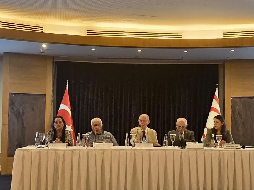 Beşparmak Düşünce Grubu panel düzenledi