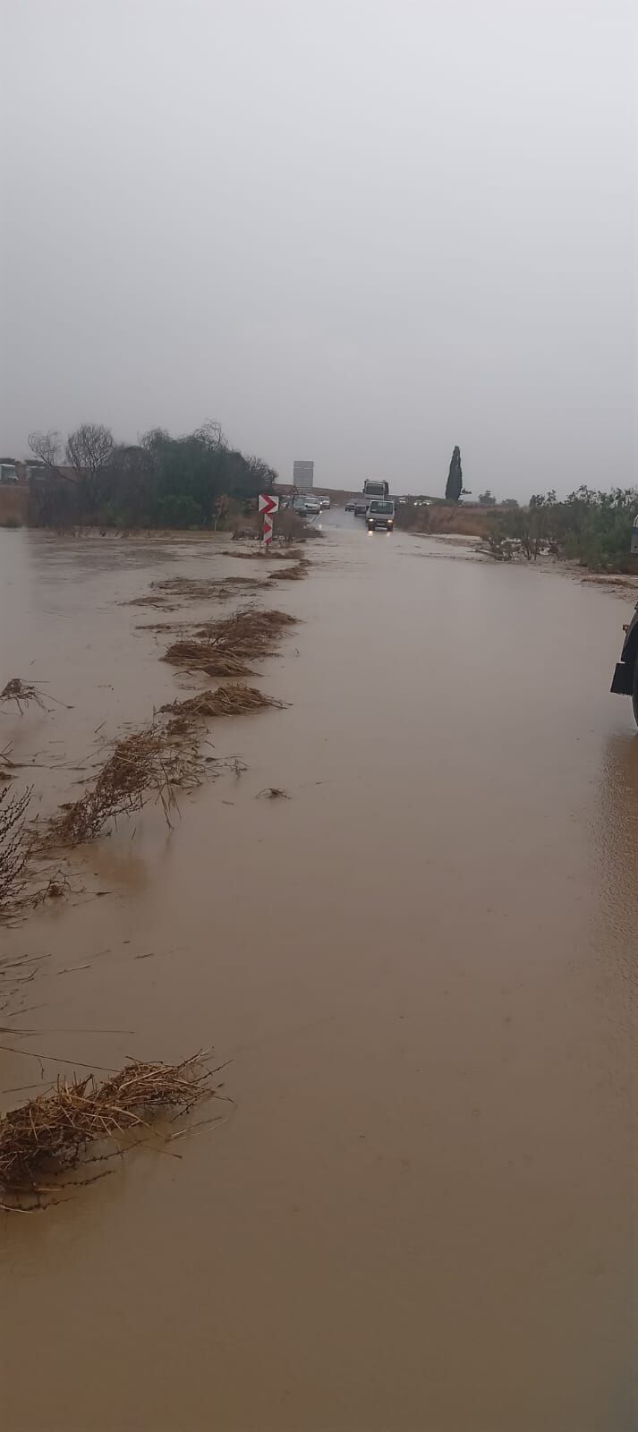 Yilmazkoy Kilicaslan Anayolu Trafige Kapatildi Dere Tasti