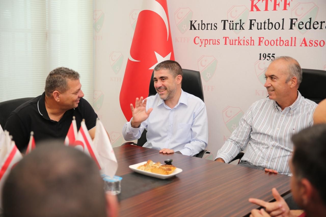 Aktunç'tan Lefkoşa'ya yeni spor kompleksi vaadi